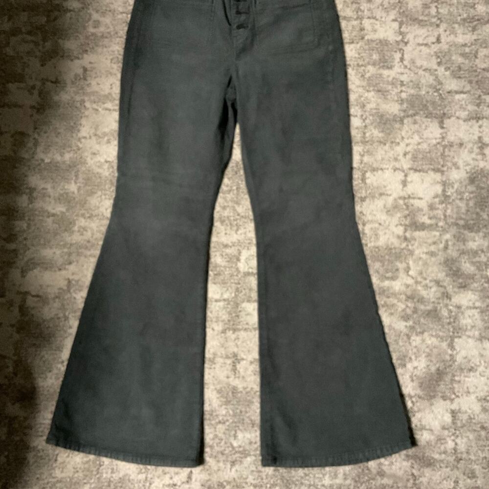 American Eagle, super high rise, corduroy flare stretch pants 10/30 new